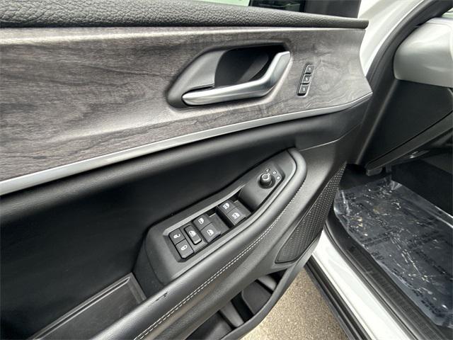 used 2024 Jeep Grand Cherokee car, priced at $36,788