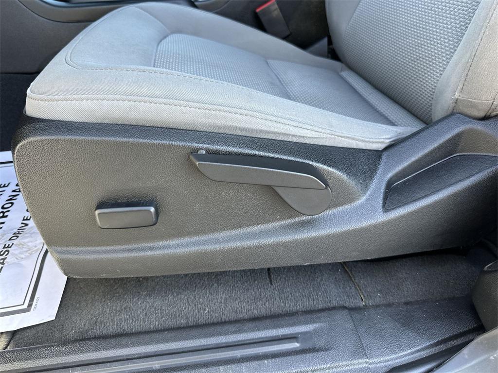 used 2022 Chevrolet Colorado car, priced at $22,996