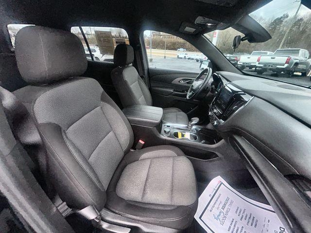 used 2023 Chevrolet Traverse car, priced at $31,855