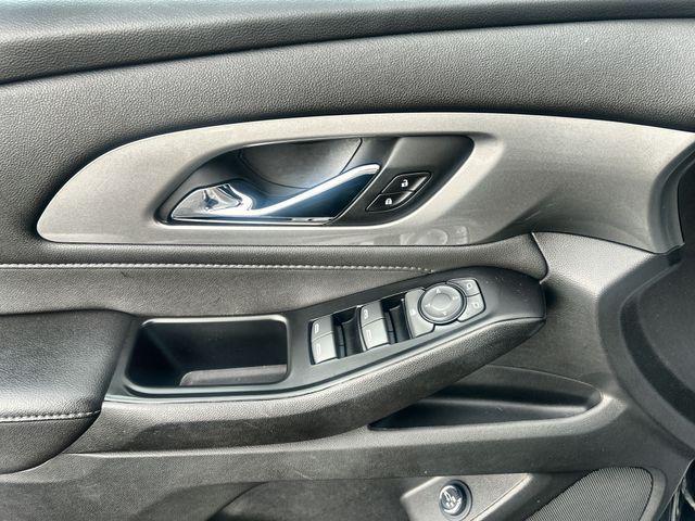 used 2023 Chevrolet Traverse car, priced at $31,855