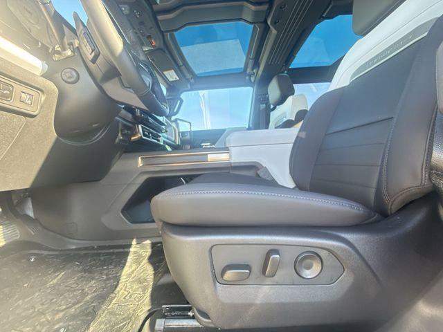 new 2025 GMC HUMMER EV Pickup car, priced at $91,488
