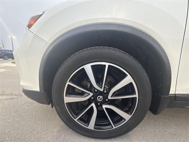 used 2017 Nissan Rogue car, priced at $13,833
