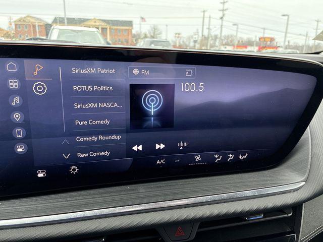 used 2025 Buick Envision car, priced at $29,855