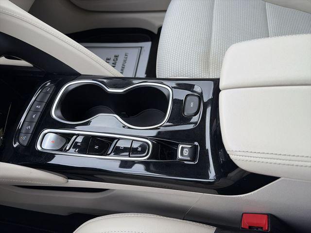 used 2023 Buick Envision car, priced at $25,800