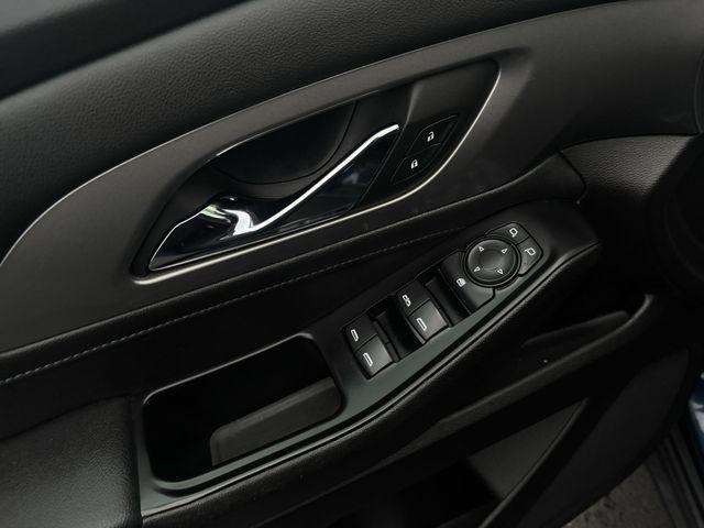 used 2023 Chevrolet Traverse car, priced at $26,977