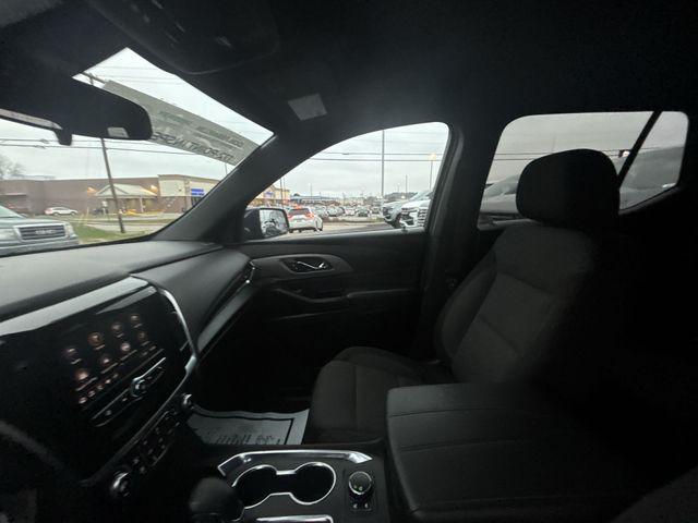 used 2023 Chevrolet Traverse car, priced at $26,977