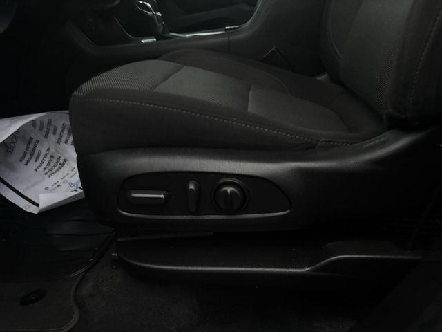 used 2023 Chevrolet Traverse car, priced at $26,977