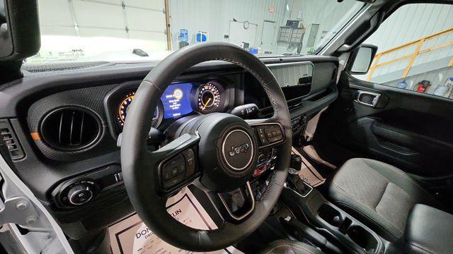 used 2025 Jeep Gladiator car, priced at $49,800