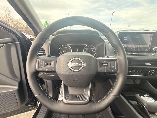 used 2025 Nissan Rogue car, priced at $27,568