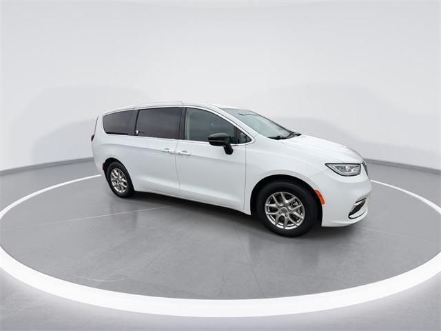used 2024 Chrysler Pacifica car, priced at $32,954