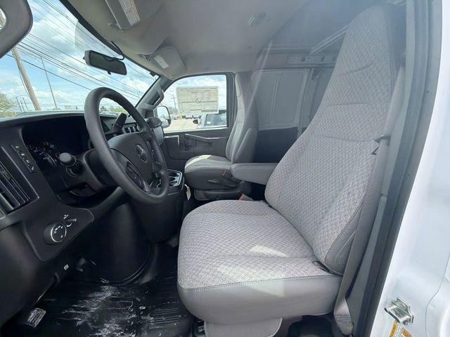 new 2026 GMC Savana 2500 car, priced at $41,988