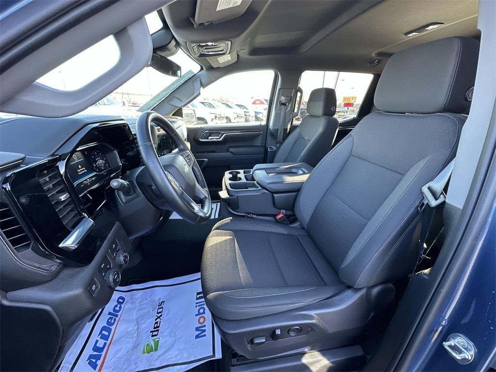 used 2024 Chevrolet Silverado 1500 car, priced at $37,985