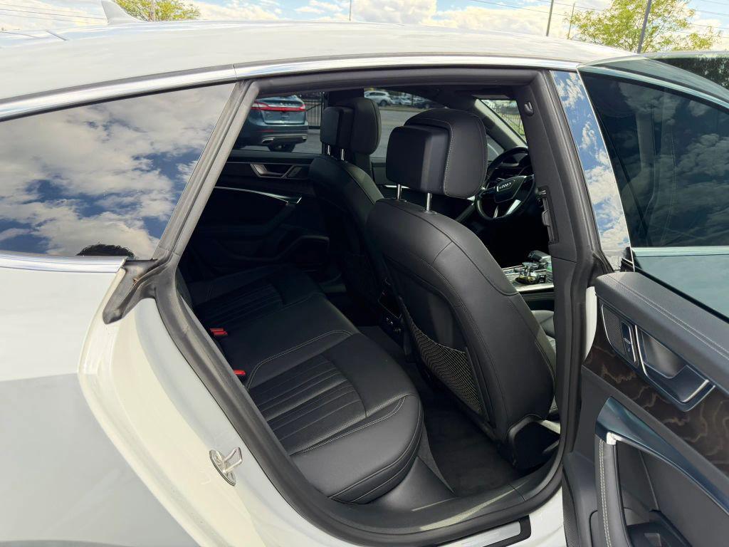 Audi A7 view 15