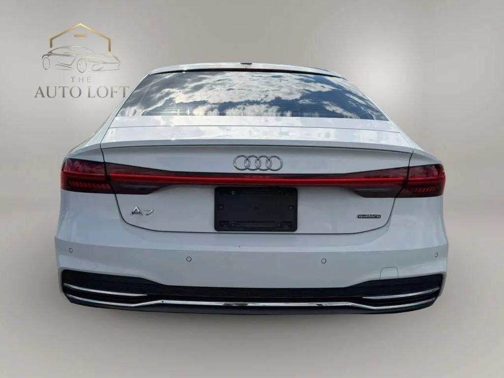 Audi A7 view 4
