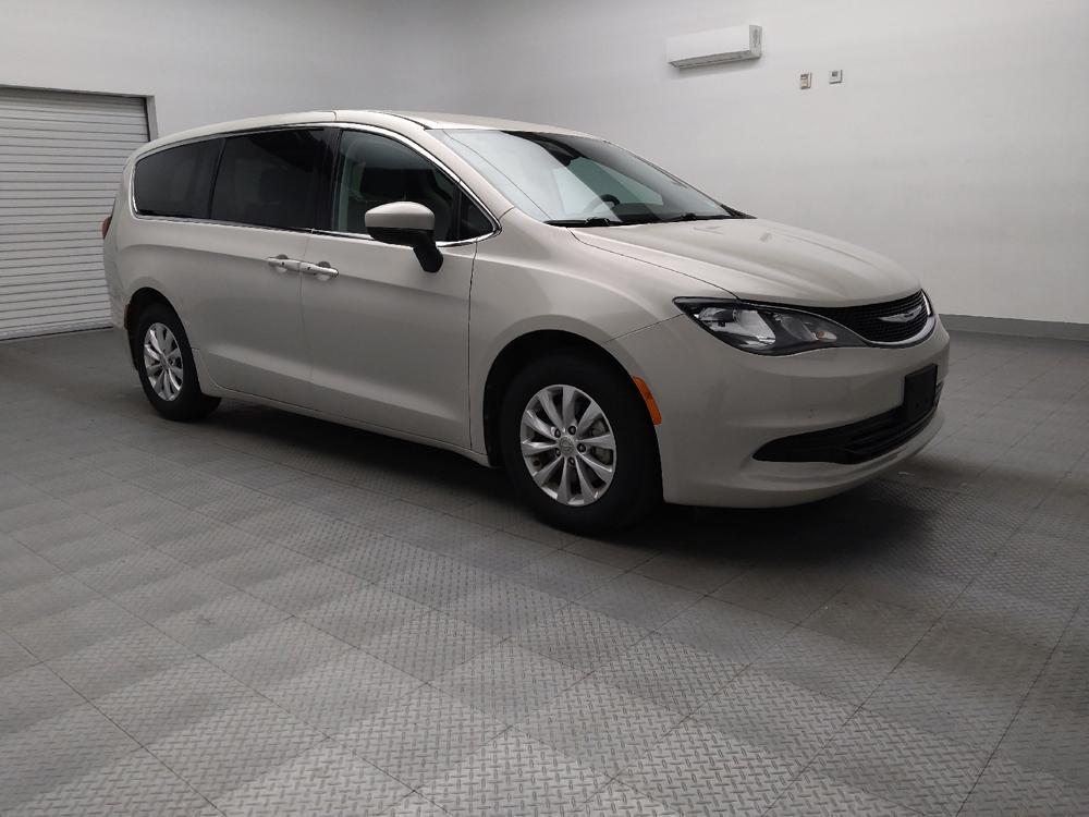 used 2017 Chrysler Pacifica car, priced at $14,495
