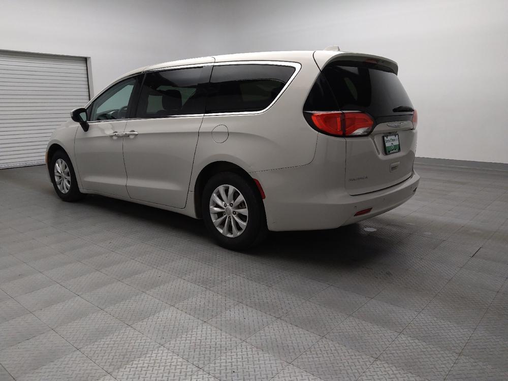 used 2017 Chrysler Pacifica car, priced at $14,495