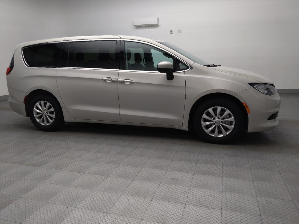 used 2017 Chrysler Pacifica car, priced at $14,495