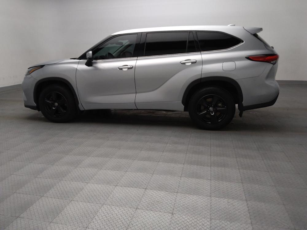 used 2021 Toyota Highlander car, priced at $24,395
