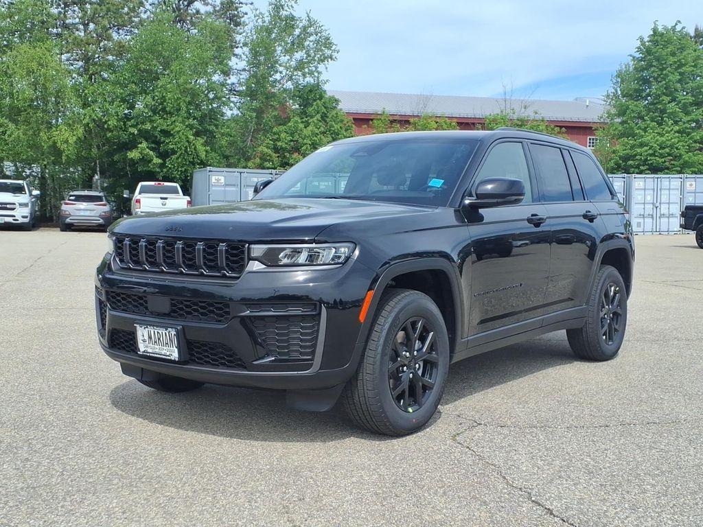 new 2026 Jeep Grand Cherokee car, priced at $43,380