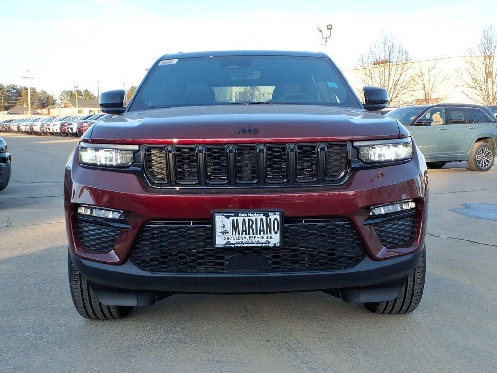 new 2025 Jeep Grand Cherokee car, priced at $49,154