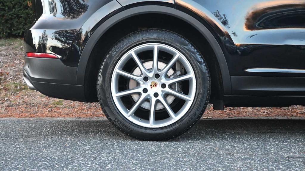 used 2020 Porsche Cayenne car, priced at $43,997