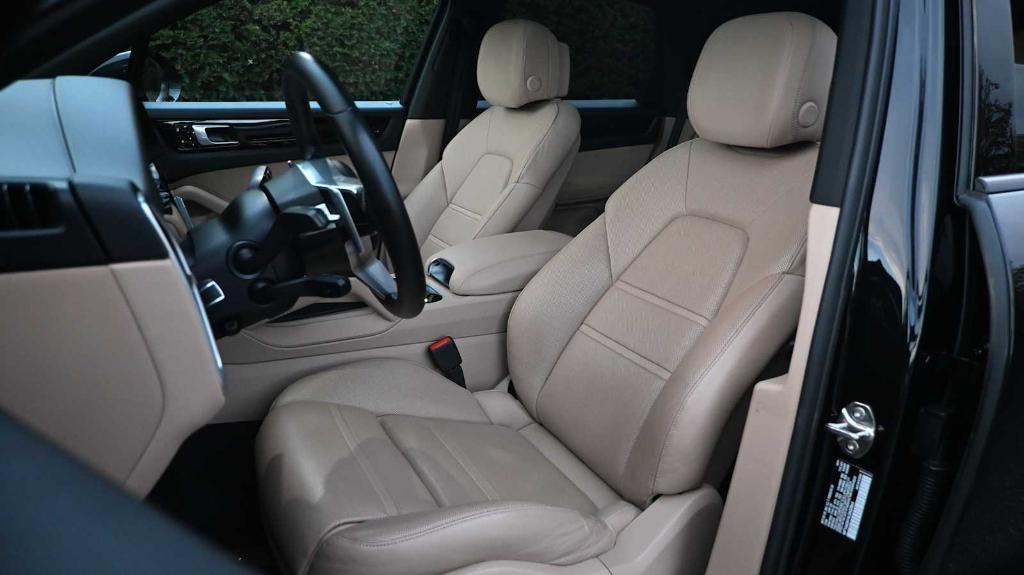 used 2020 Porsche Cayenne car, priced at $43,997
