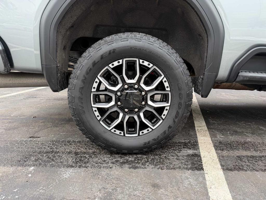 used 2024 GMC Sierra 2500 car, priced at $75,998