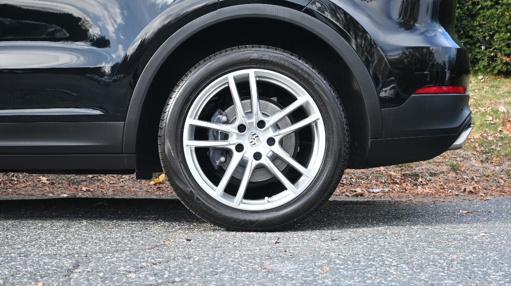 used 2022 Porsche Cayenne car, priced at $45,497