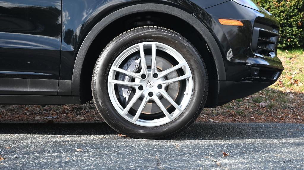 used 2022 Porsche Cayenne car, priced at $45,497
