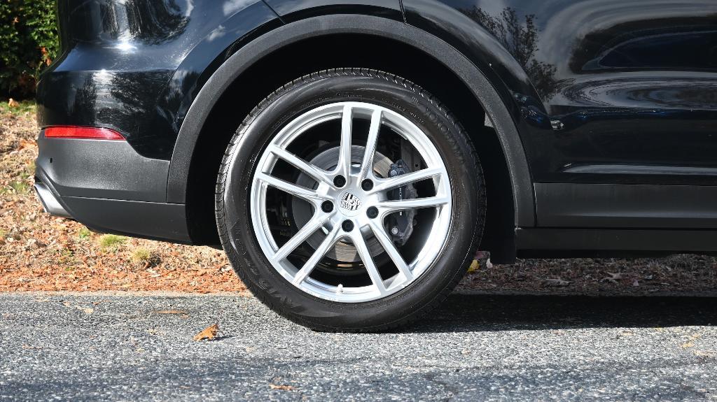 used 2022 Porsche Cayenne car, priced at $45,497