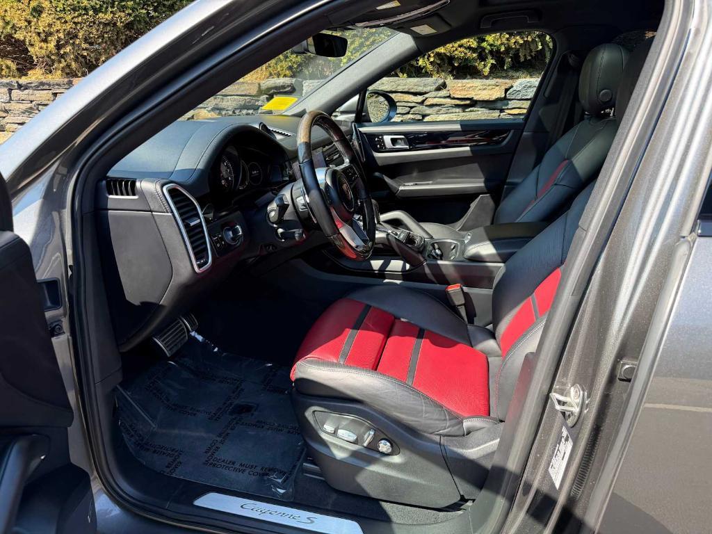 used 2020 Porsche Cayenne car, priced at $58,998