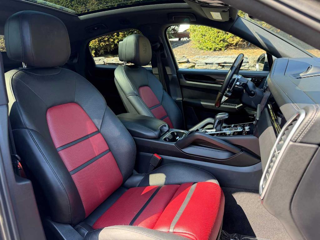 used 2020 Porsche Cayenne car, priced at $58,998