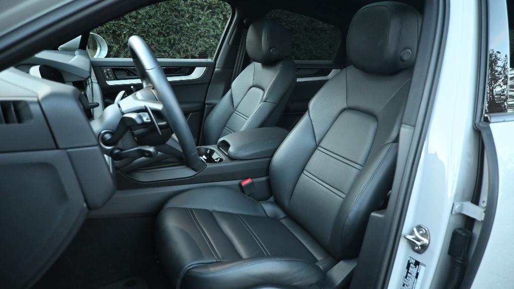 used 2025 Porsche Cayenne car, priced at $84,997