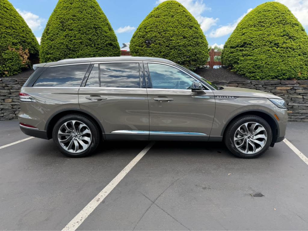 used 2025 Lincoln Aviator car, priced at $63,498
