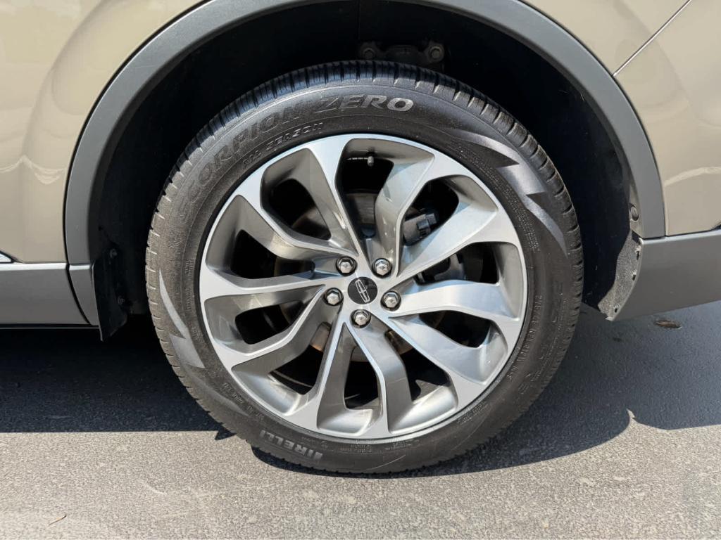 used 2025 Lincoln Aviator car, priced at $63,498