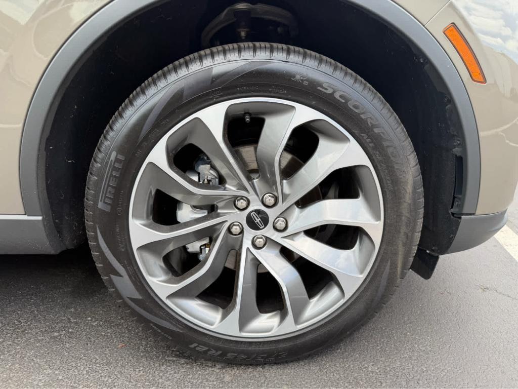 used 2025 Lincoln Aviator car, priced at $63,498
