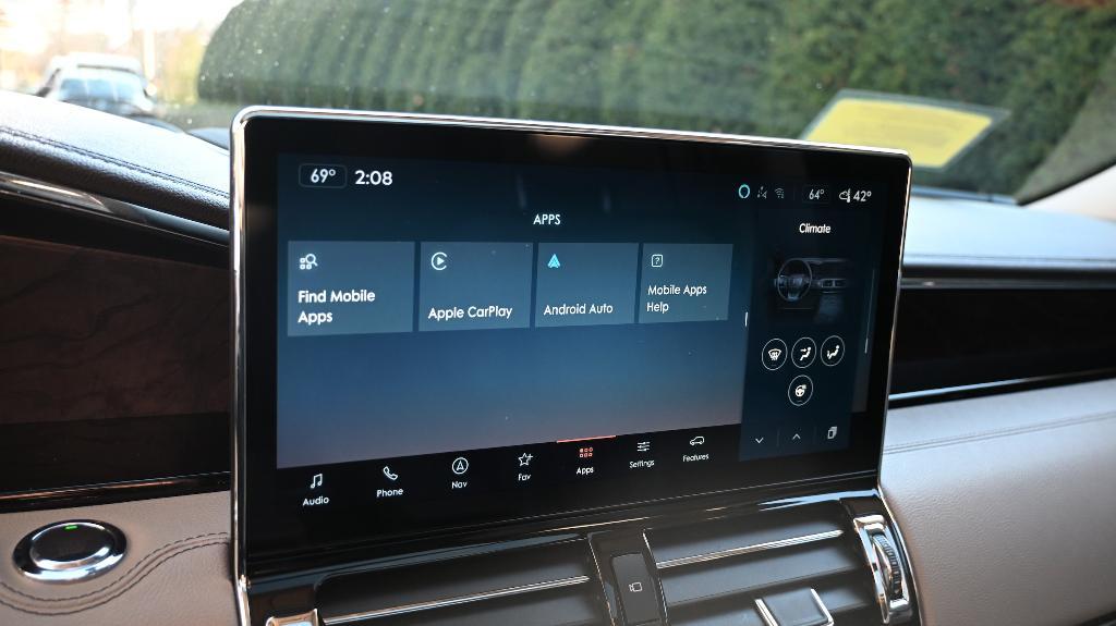 used 2024 Lincoln Navigator car, priced at $51,497