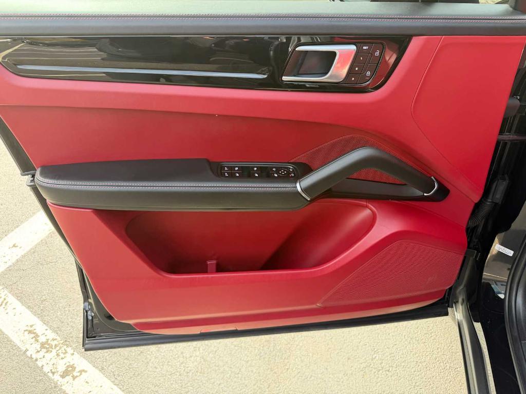 used 2022 Porsche Cayenne car, priced at $54,998