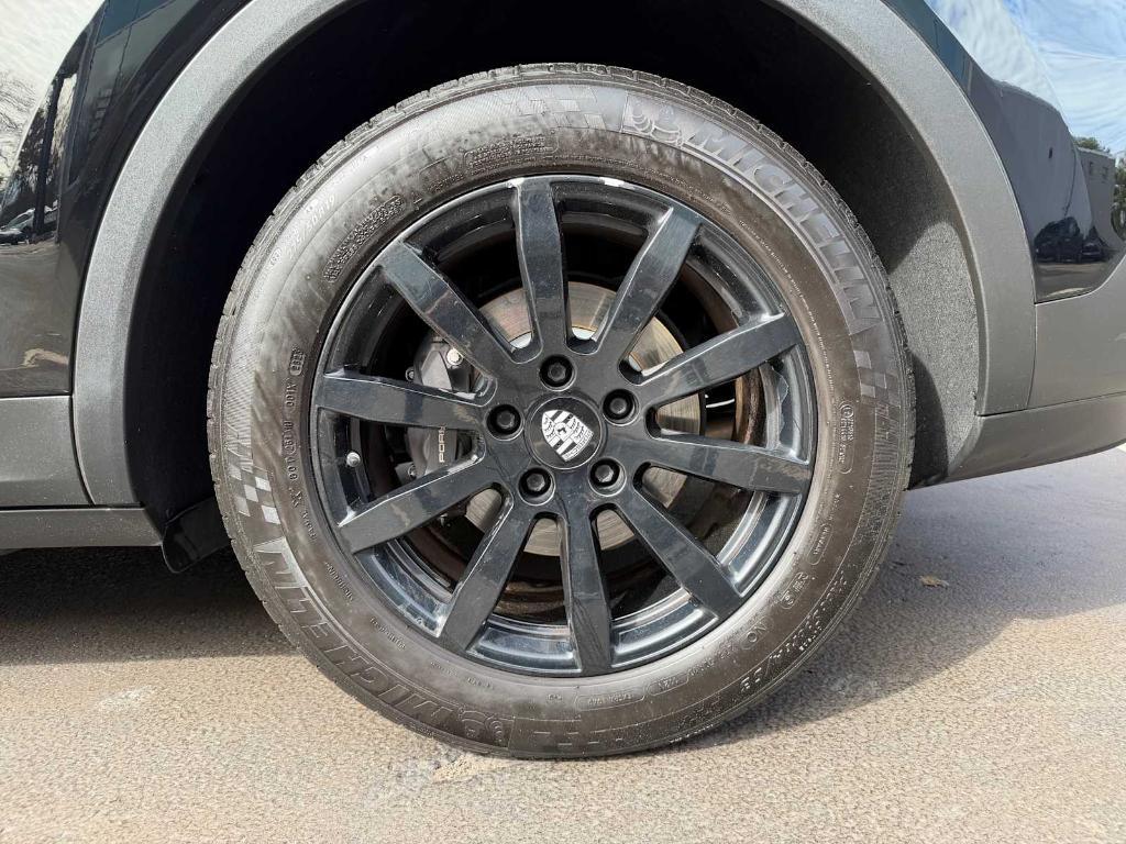 used 2022 Porsche Cayenne car, priced at $54,998