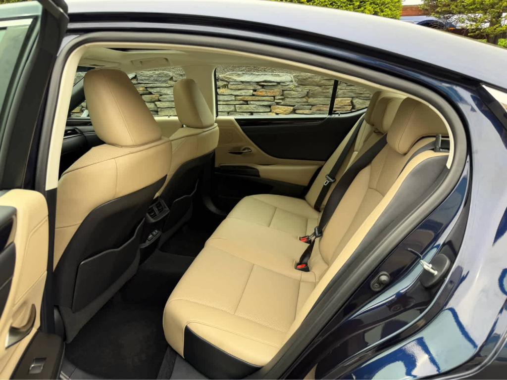 used 2021 Lexus ES 350 car, priced at $31,798