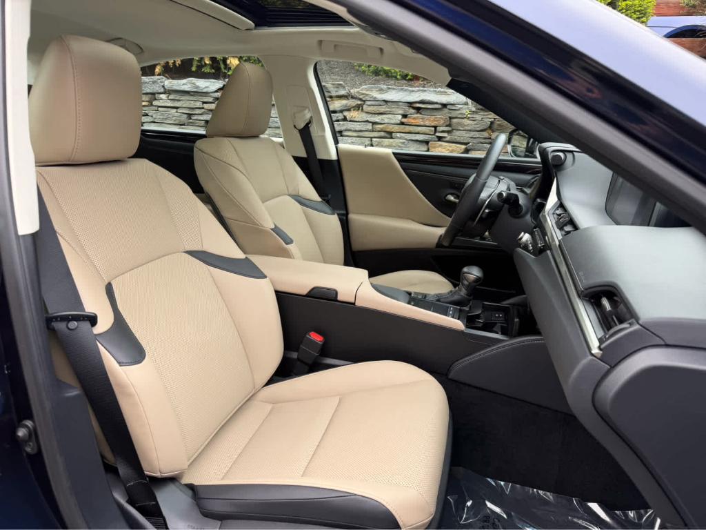 used 2021 Lexus ES 350 car, priced at $31,798