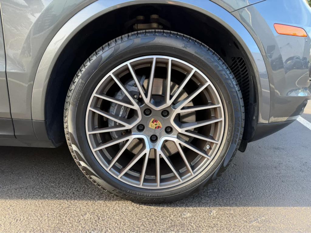 used 2021 Porsche Cayenne car, priced at $53,998