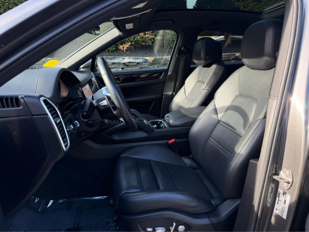 used 2021 Porsche Cayenne car, priced at $53,998