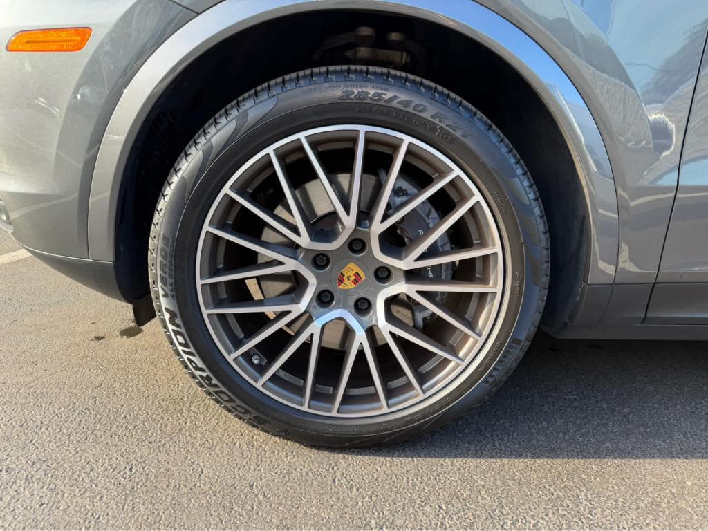 used 2021 Porsche Cayenne car, priced at $53,998