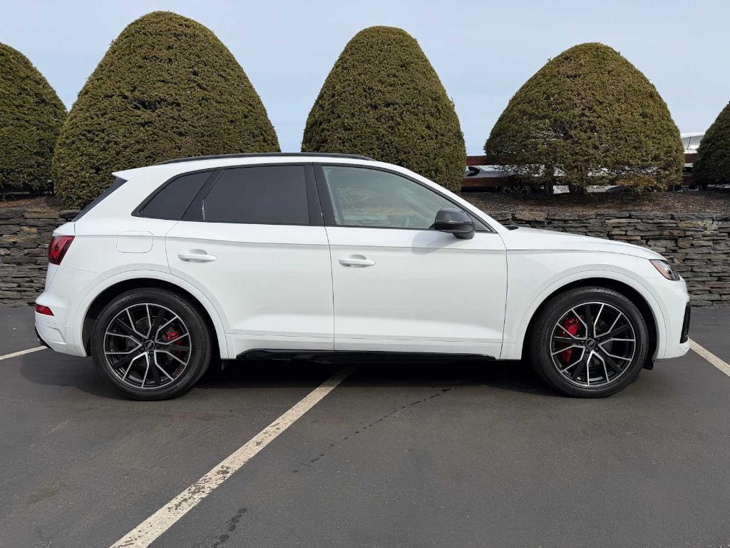 used 2024 Audi SQ5 car, priced at $44,398