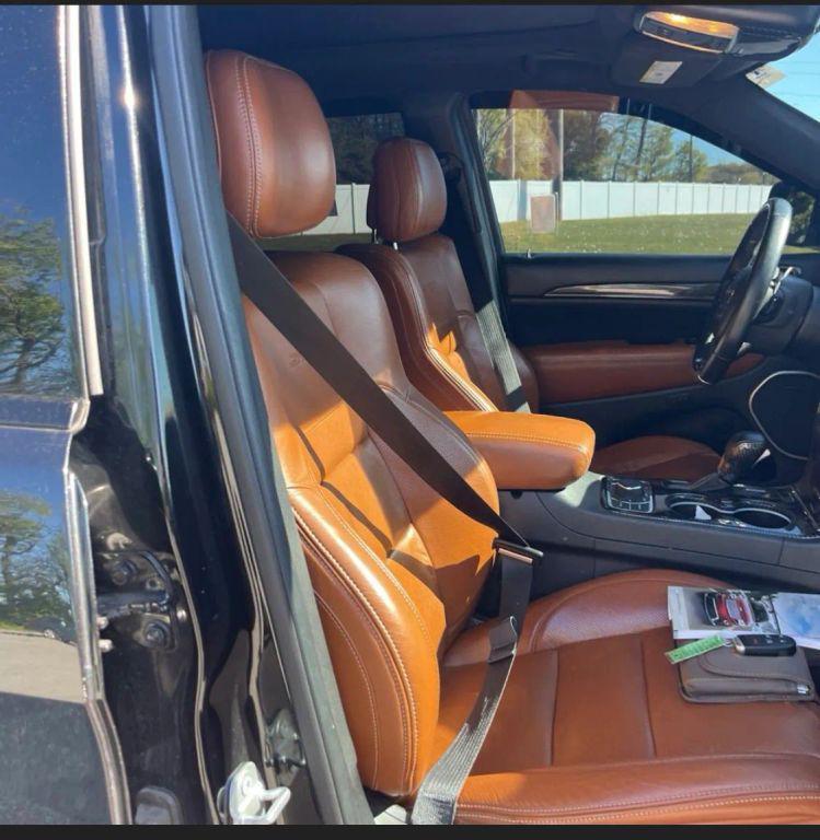 used 2016 Jeep Grand Cherokee car, priced at $24,995