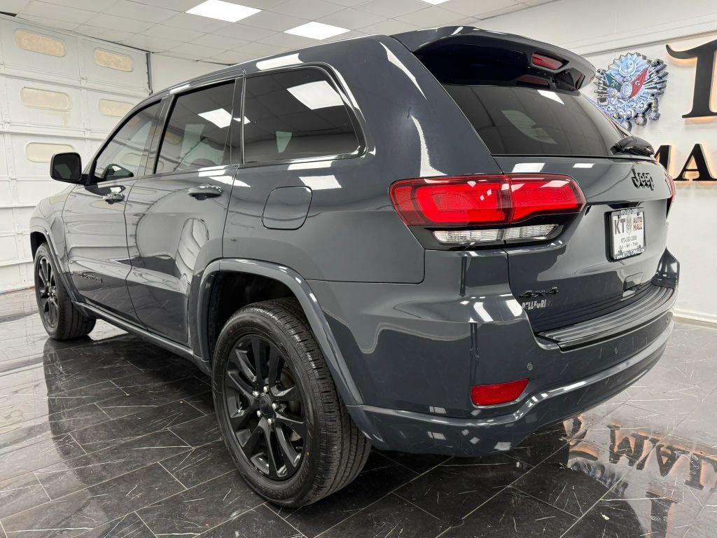 used 2017 Jeep Grand Cherokee car, priced at $13,495