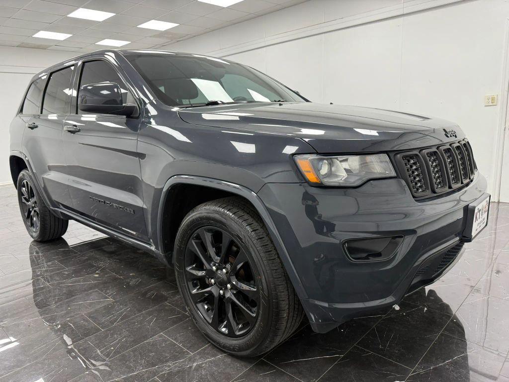 used 2017 Jeep Grand Cherokee car, priced at $13,495