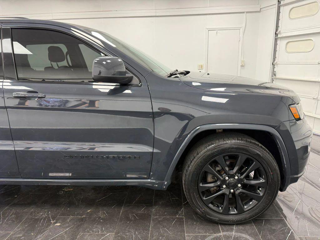 used 2017 Jeep Grand Cherokee car, priced at $13,495
