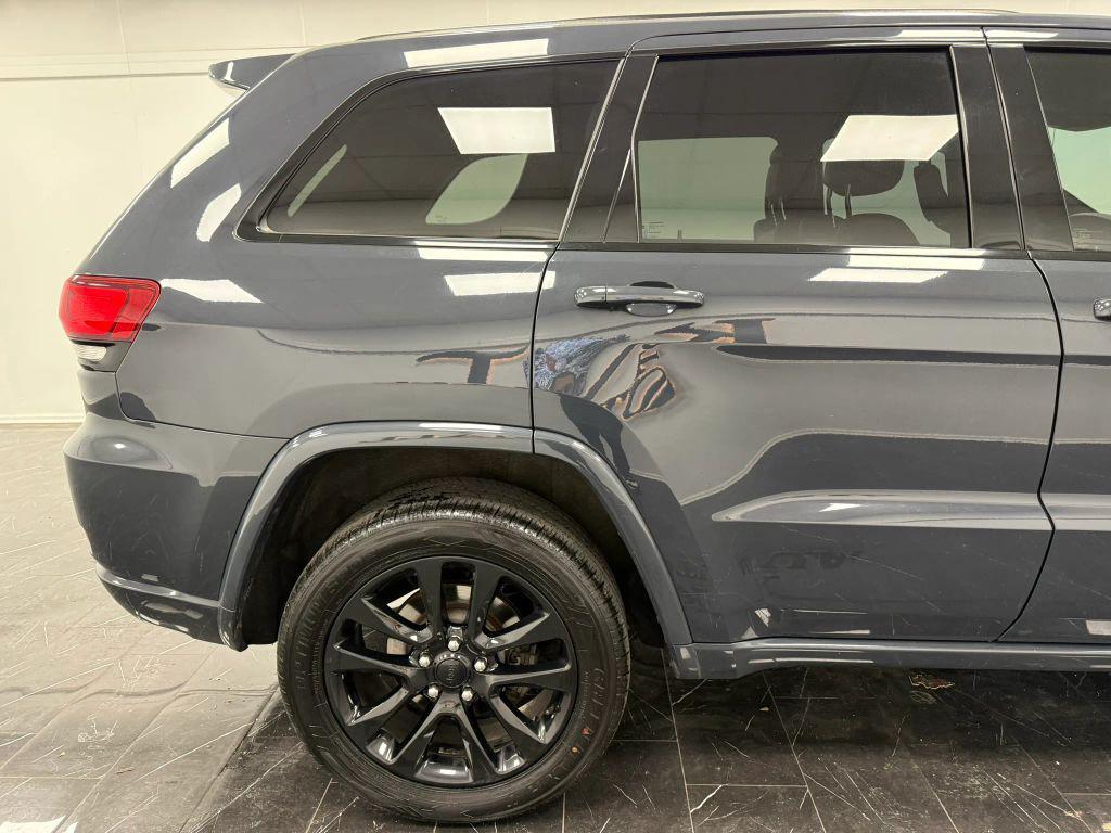 used 2017 Jeep Grand Cherokee car, priced at $13,495